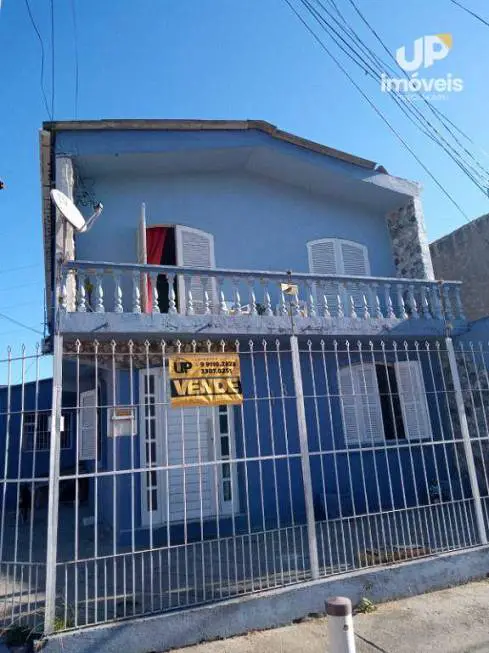Foto 1 de Sobrado com 3 Quartos à venda, 168m² em Centro, Pelotas