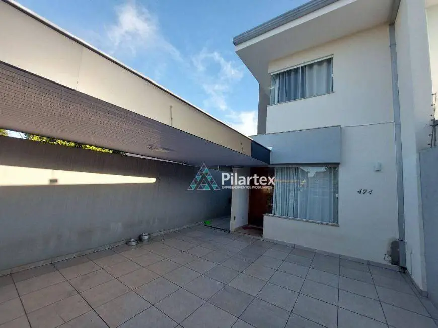 Foto 1 de Sobrado com 3 Quartos à venda, 115m² em Jardim Pérola, Londrina