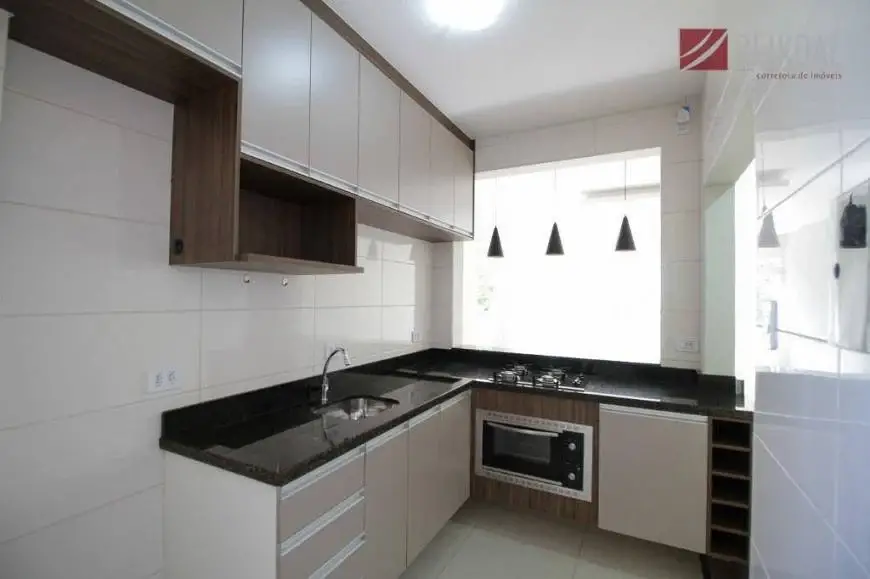 Foto 3 de Apartamento com 2 Quartos à venda, 54m² em Água Verde, Curitiba