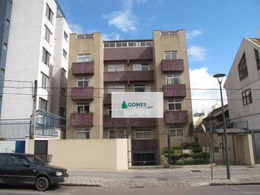 Foto 1 de Apartamento com 2 Quartos para alugar, 75m² em Água Verde, Curitiba