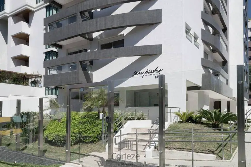 Foto 1 de Apartamento com 2 Quartos à venda, 95m² em Centro, Curitiba