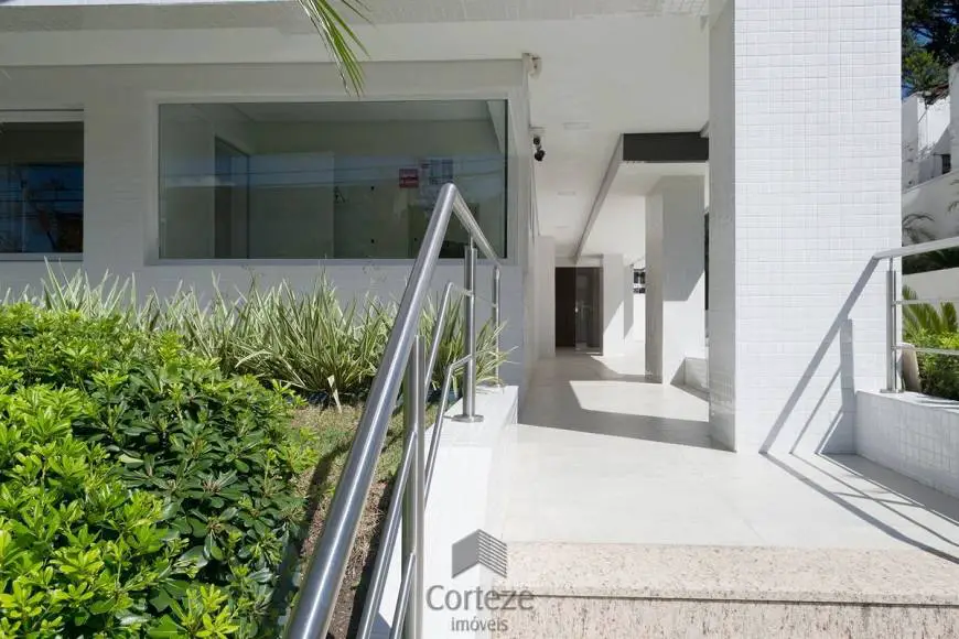 Foto 4 de Apartamento com 2 Quartos à venda, 95m² em Centro, Curitiba