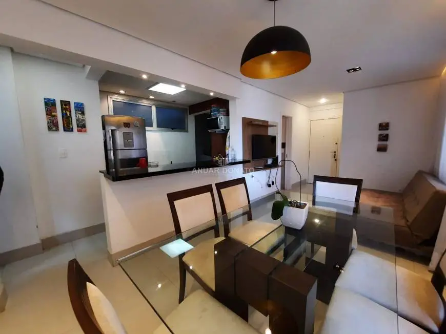 Foto 2 de Apartamento com 2 Quartos à venda, 76m² em Santo Antônio, Belo Horizonte