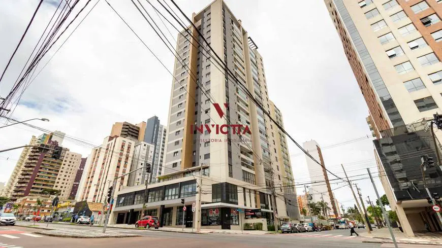 Foto 2 de Apartamento com 3 Quartos à venda, 117m² em Cabral, Curitiba