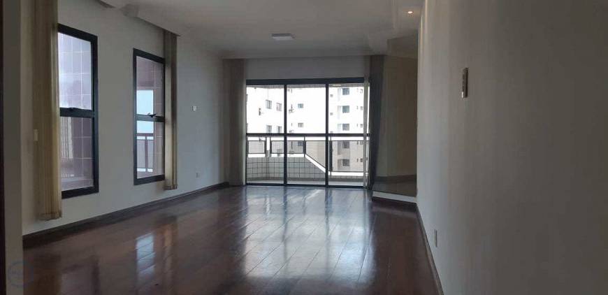 Foto 1 de Apartamento com 4 Quartos à venda, 340m² em Boqueirão, Santos