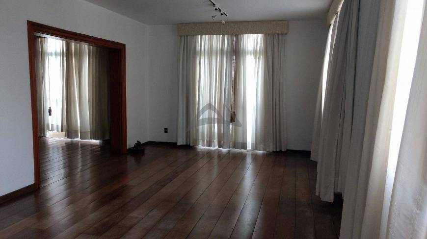 Foto 3 de Apartamento com 5 Quartos à venda, 200m² em Cambuí, Campinas