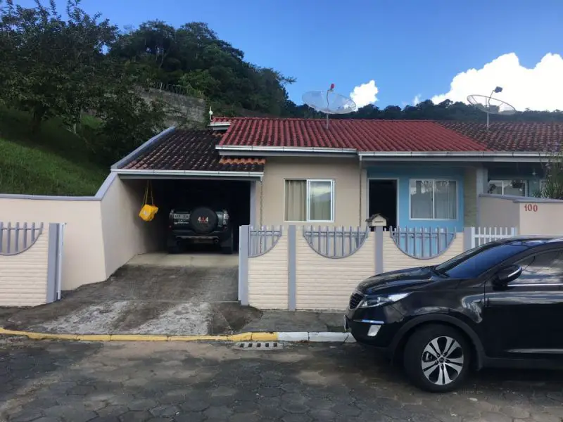 Foto 1 de Casa com 2 Quartos à venda, 100m² em Estrada Nova, Jaraguá do Sul