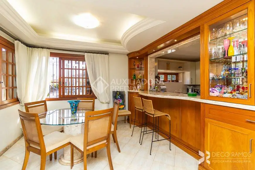 Foto 1 de Casa com 4 Quartos à venda, 156m² em Tristeza, Porto Alegre