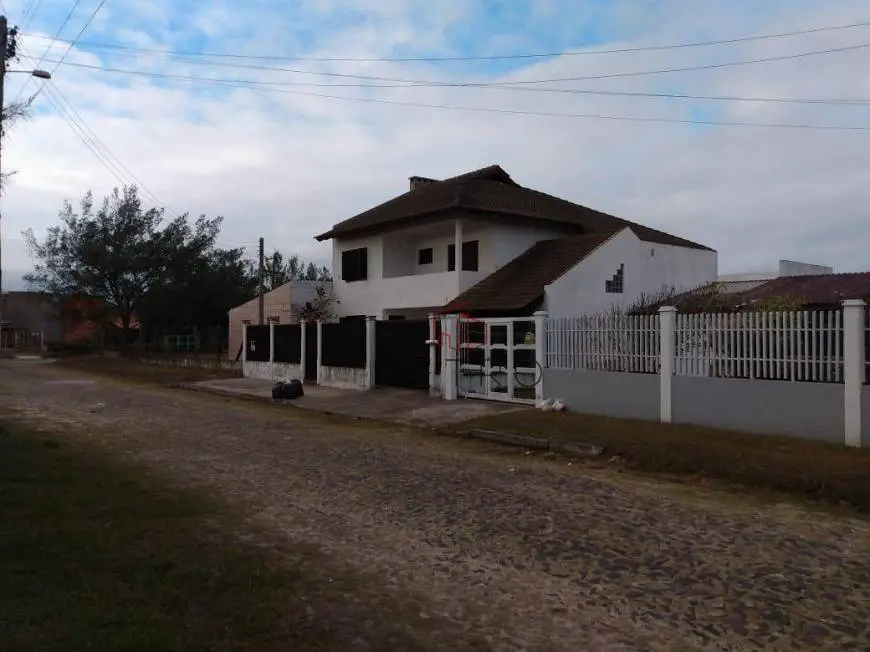 Foto 1 de Casa com 5 Quartos à venda, 320m² em Centro, Cidreira