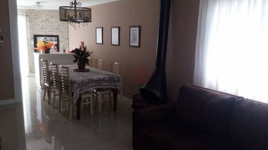 Foto 5 de Casa de Condomínio com 2 Quartos à venda, 142m² em Parque das Hortênsias, Canela