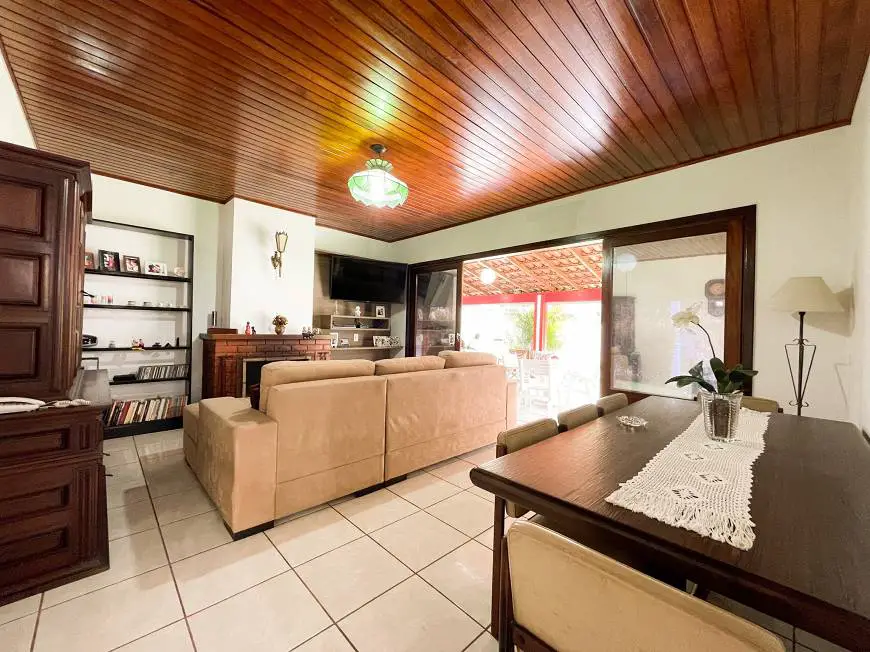 Foto 4 de Casa de Condomínio com 3 Quartos à venda, 150m² em Carlos Guinle, Teresópolis