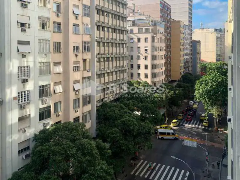 Foto 1 de Kitnet com 1 Quarto à venda, 35m² em Copacabana, Rio de Janeiro