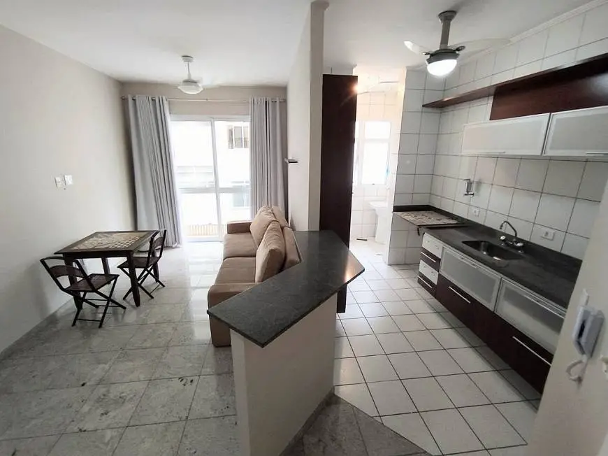 Foto 1 de Apartamento com 1 Quarto para alugar, 52m² em Gonzaga, Santos