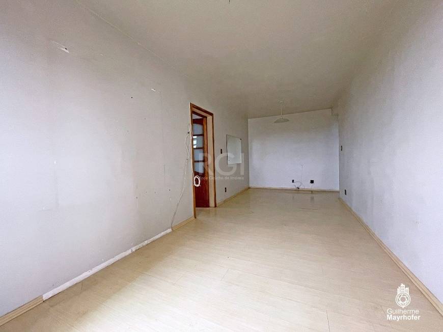 Foto 3 de Apartamento com 2 Quartos à venda, 67m² em Medianeira, Porto Alegre