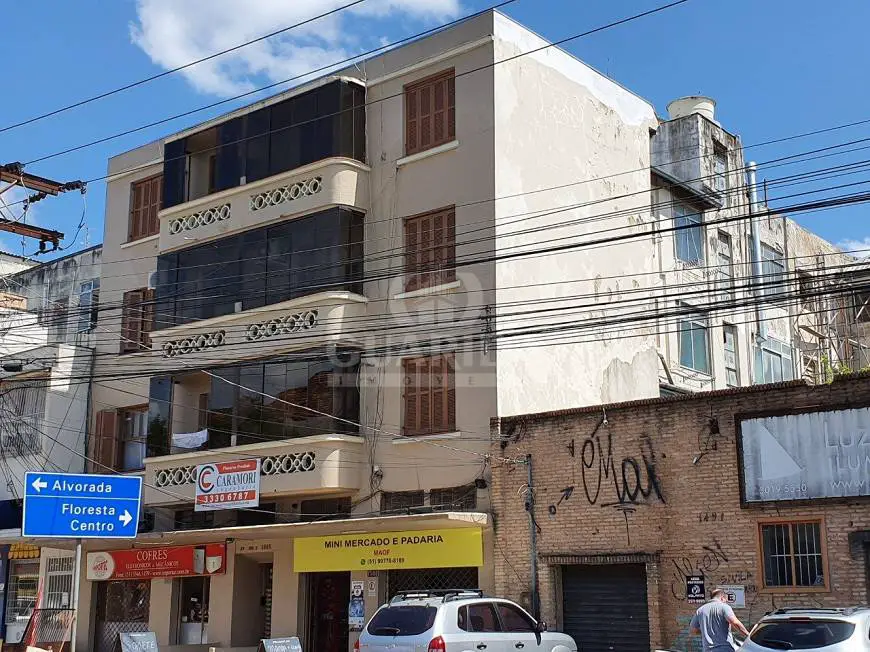 Foto 1 de Apartamento com 2 Quartos à venda, 71m² em Navegantes, Porto Alegre