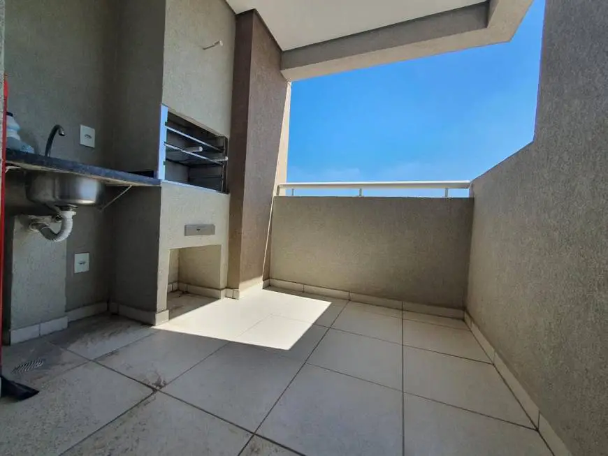Foto 2 de Apartamento com 2 Quartos à venda, 52m² em Vila Scarpelli, Santo André