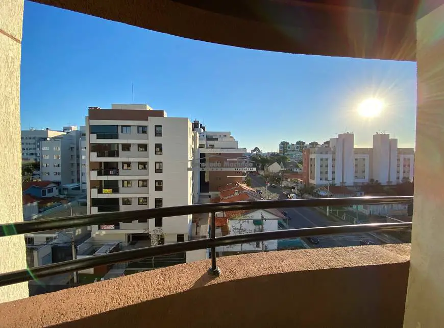 Foto 5 de Apartamento com 3 Quartos para alugar, 74m² em Cabral, Curitiba