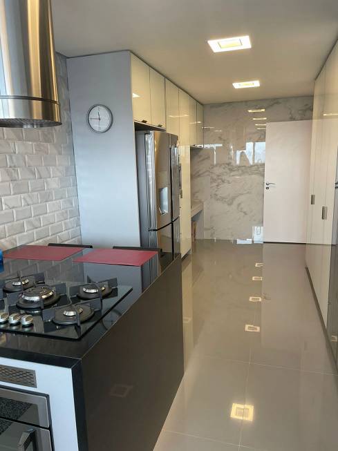 Foto 1 de Apartamento com 3 Quartos à venda, 275m² em Itaim Bibi, São Paulo