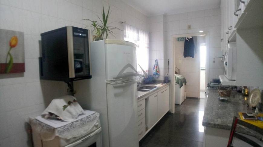 Foto 5 de Apartamento com 4 Quartos à venda, 130m² em Cambuí, Campinas