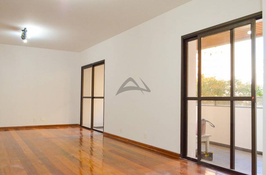Foto 3 de Apartamento com 4 Quartos para alugar, 280m² em Cambuí, Campinas
