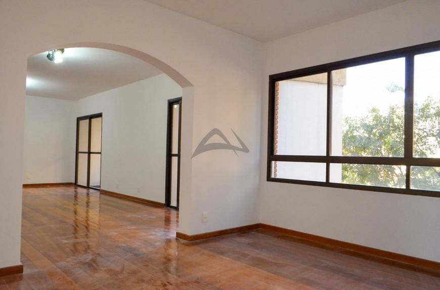 Foto 5 de Apartamento com 4 Quartos para alugar, 280m² em Cambuí, Campinas