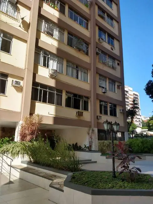 Foto 2 de Apartamento com 4 Quartos à venda, 101m² em Ingá, Niterói