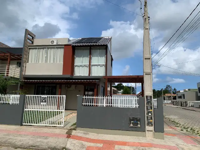 Foto 2 de Casa com 3 Quartos à venda, 140m² em , Garopaba