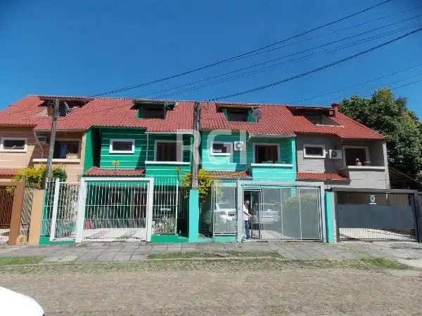 Foto 1 de Casa com 3 Quartos à venda, 165m² em Guarujá, Porto Alegre