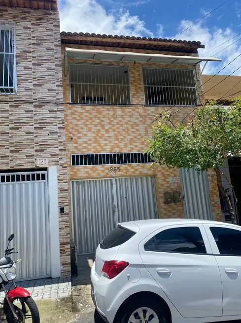 Foto 1 de Casa com 3 Quartos para alugar, 100m² em Joaquim Tavora, Fortaleza