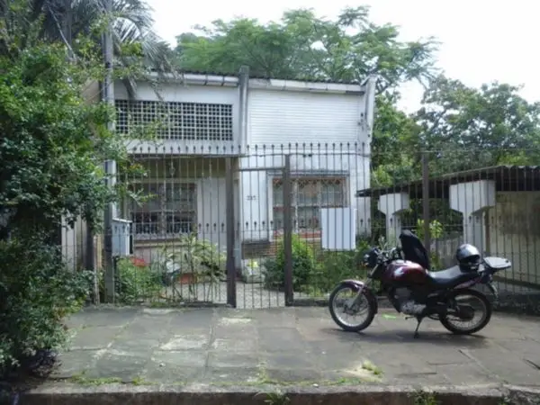 Foto 1 de Casa com 3 Quartos à venda, 123m² em Teresópolis, Porto Alegre