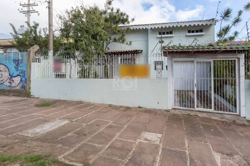 Foto 1 de Casa com 3 Quartos à venda, 250m² em Teresópolis, Porto Alegre