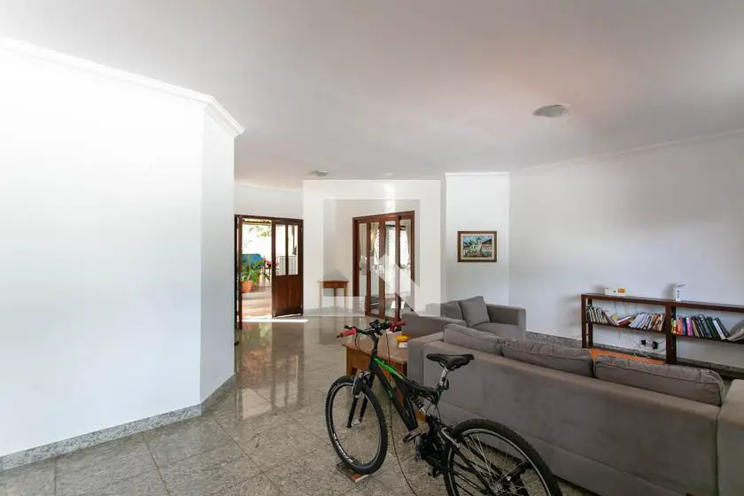 Foto 2 de Casa com 4 Quartos para alugar, 290m² em Bandeirantes, Belo Horizonte