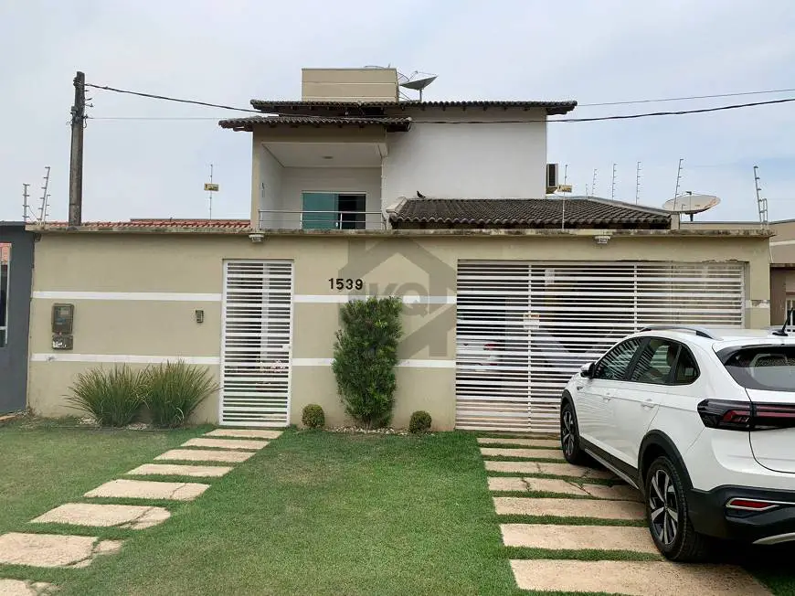 Foto 1 de Sobrado com 2 Quartos à venda, 225m² em Casa Preta, Ji Paraná