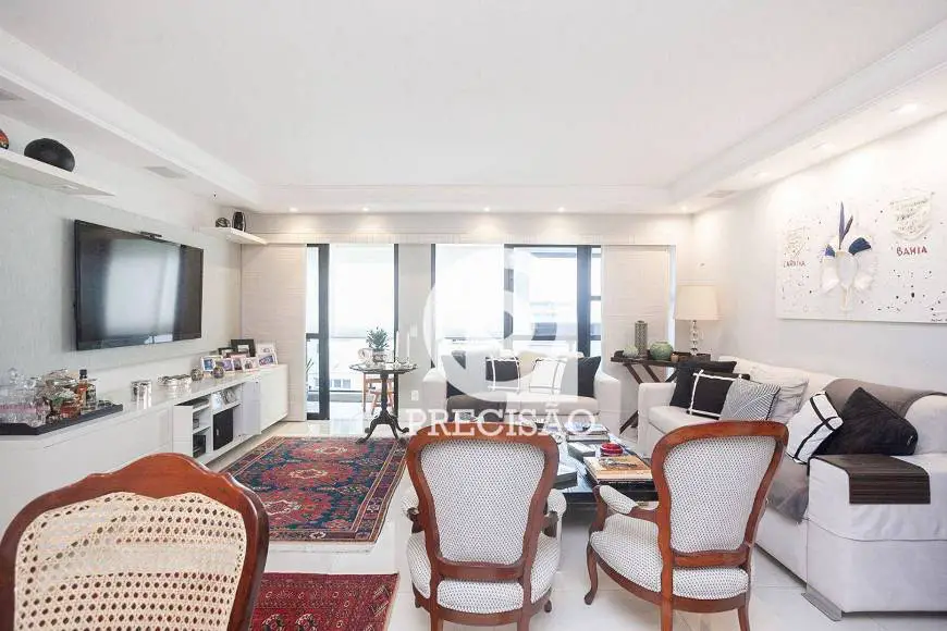 Foto 3 de Apartamento com 3 Quartos à venda, 104m² em Leblon, Rio de Janeiro