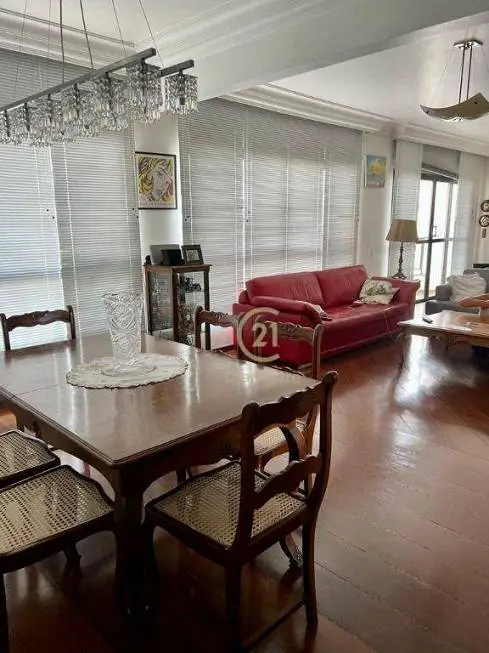 Foto 4 de Apartamento com 3 Quartos para alugar, 225m² em Vila Mariana, São Paulo