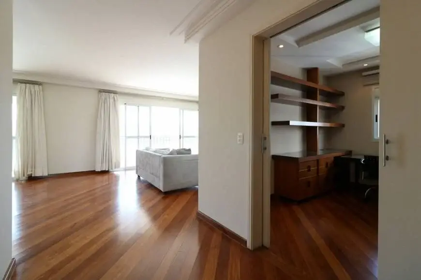 Foto 5 de Apartamento com 3 Quartos para alugar, 212m² em Vila Nova Conceição, São Paulo