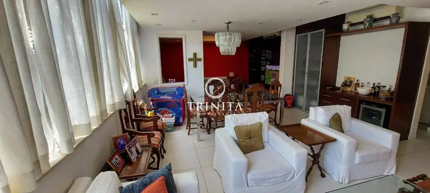 Foto 3 de Apartamento com 4 Quartos à venda, 235m² em Leme, Rio de Janeiro