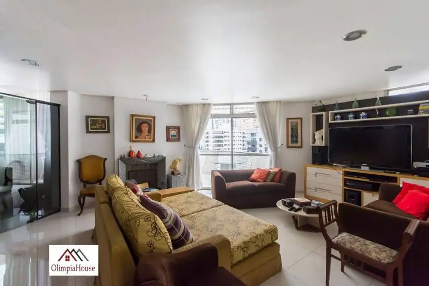 Foto 3 de Apartamento com 4 Quartos para alugar, 600m² em Moema, São Paulo