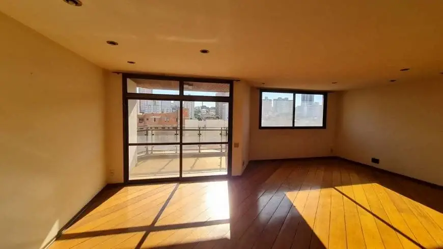 Foto 1 de Apartamento com 4 Quartos para venda ou aluguel, 10m² em Vila Cidade Universitária, Bauru