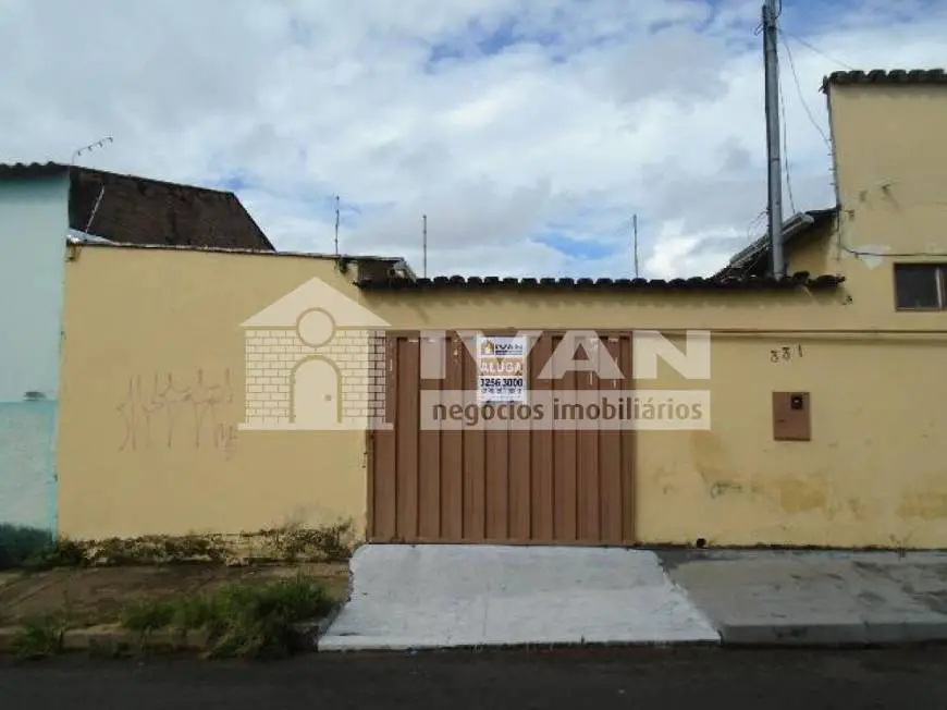 Foto 1 de Casa com 1 Quarto para alugar, 40m² em Planalto, Uberlândia