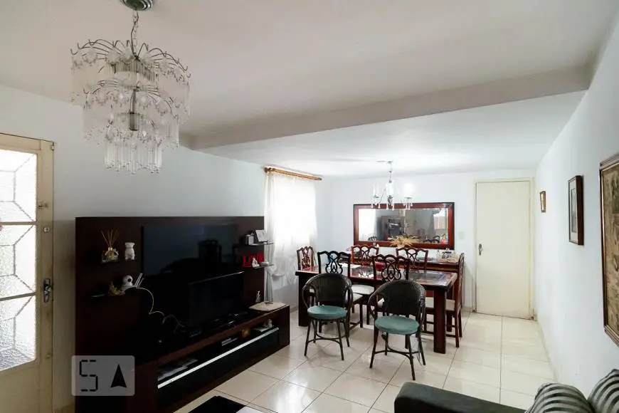 Foto 3 de Casa com 3 Quartos para alugar, 200m² em Jardim Marajoara, São Paulo