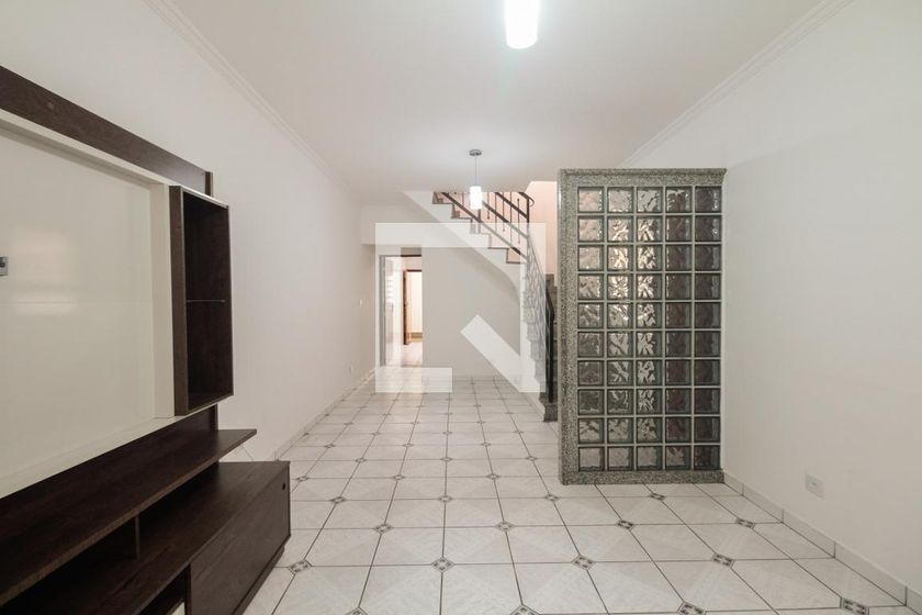 Foto 5 de Casa com 3 Quartos para alugar, 150m² em Vila Carrão, São Paulo