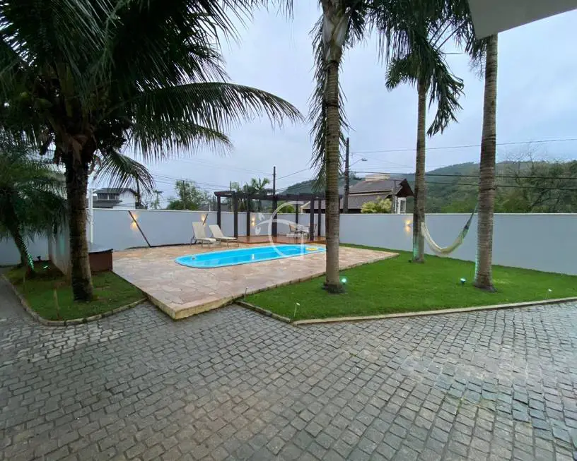 Foto 1 de Casa com 4 Quartos à venda, 202m² em Bom Retiro, Joinville