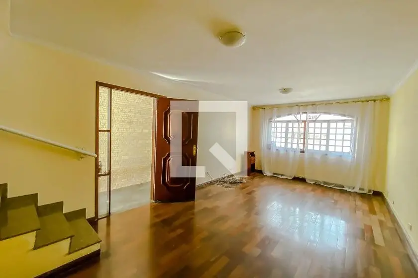 Foto 2 de Casa com 4 Quartos para alugar, 240m² em Vila Carrão, São Paulo