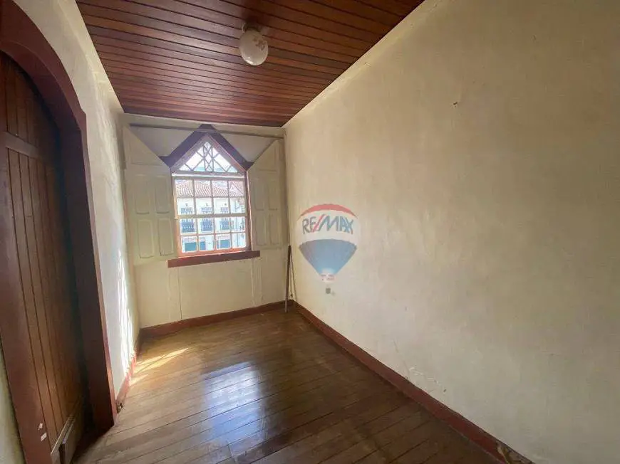 Foto 4 de Casa com 6 Quartos à venda, 220m² em , Ouro Preto