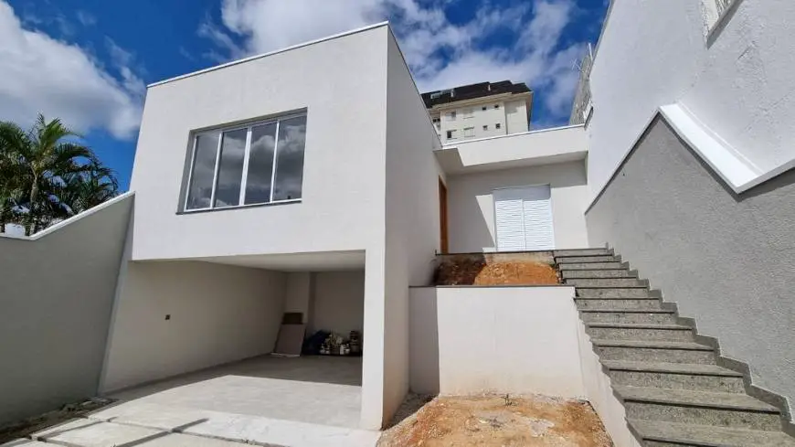 Foto 1 de Sobrado com 4 Quartos à venda, 216m² em Vila Oliveira, Mogi das Cruzes