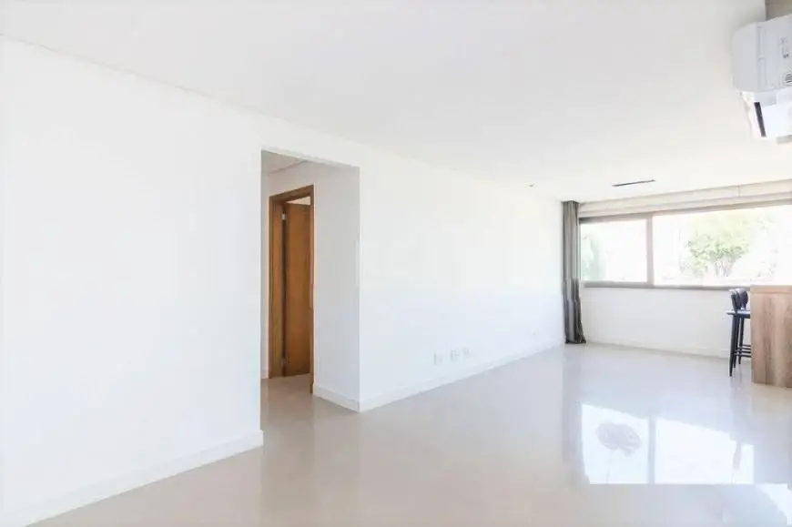 Foto 3 de Apartamento com 2 Quartos à venda, 75m² em Chácara das Pedras, Porto Alegre