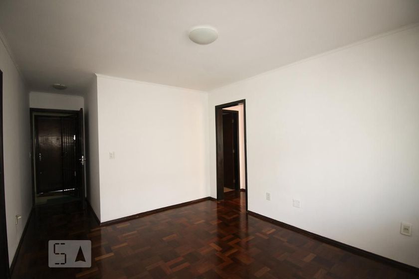Foto 2 de Apartamento com 2 Quartos para alugar, 56m² em Vila Ipiranga, Porto Alegre