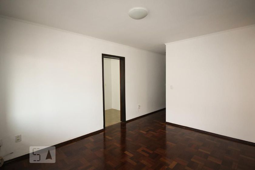 Foto 3 de Apartamento com 2 Quartos para alugar, 56m² em Vila Ipiranga, Porto Alegre