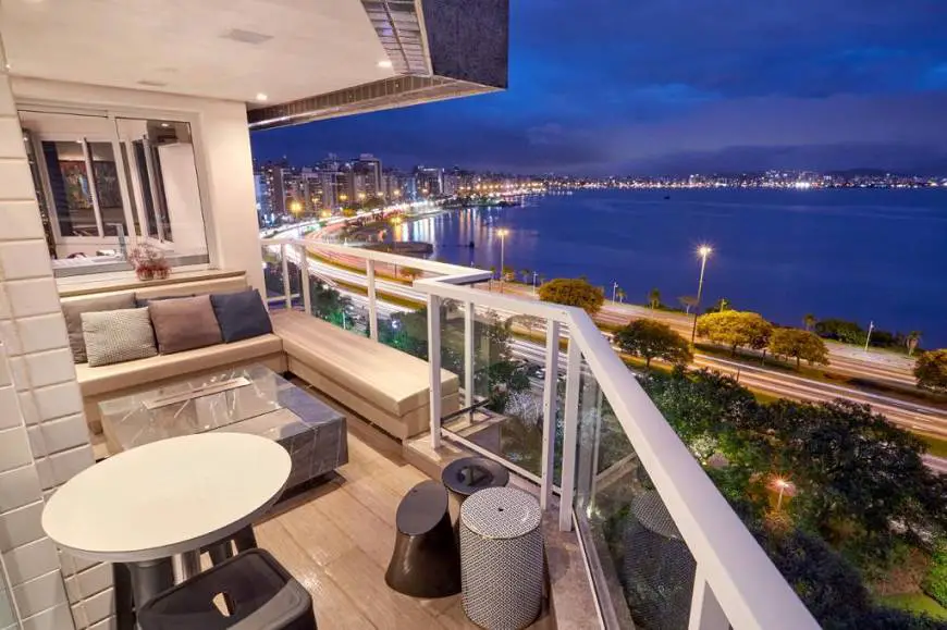 Foto 2 de Apartamento com 3 Quartos à venda, 240m² em Agronômica, Florianópolis